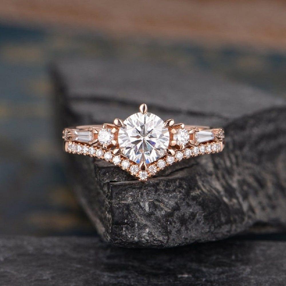 1.0CT ANTIQUE ROSE GOLD BAGUETTE CUT SIDE STONE MOISSANITE ENGAGEMENT RING CURVED SHAPED MATCHING BAND