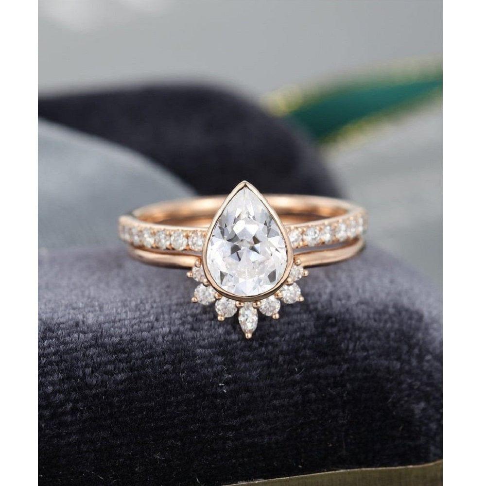 1.25CT 2PCS PEAR SHAPED UNIQUE CURVED MOISSANITE ENGAGEMENT RING BRIDAL GIFT FOR WOMAN