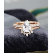 1.25CT 2PCS PEAR SHAPED UNIQUE CURVED MOISSANITE ENGAGEMENT RING BRIDAL GIFT FOR WOMAN
