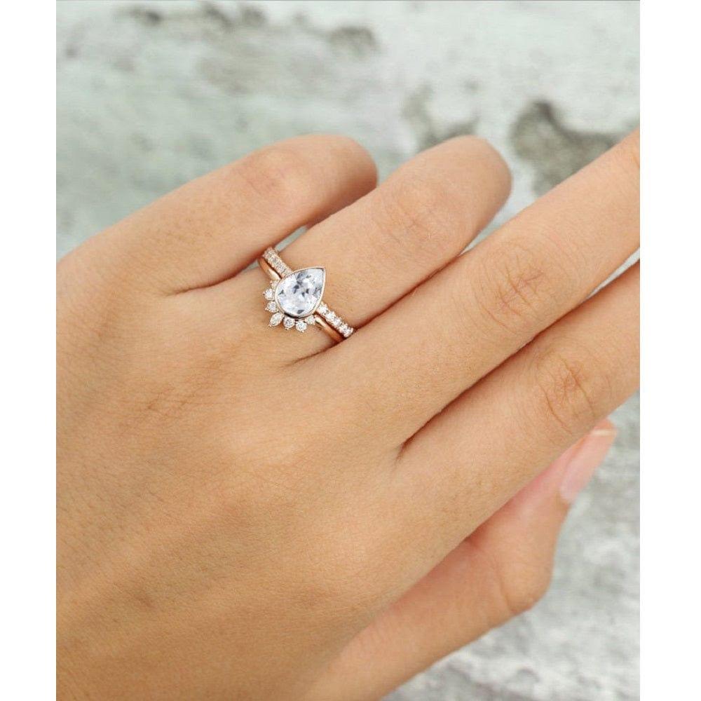 1.25CT 2PCS PEAR SHAPED UNIQUE CURVED MOISSANITE ENGAGEMENT RING BRIDAL GIFT FOR WOMAN