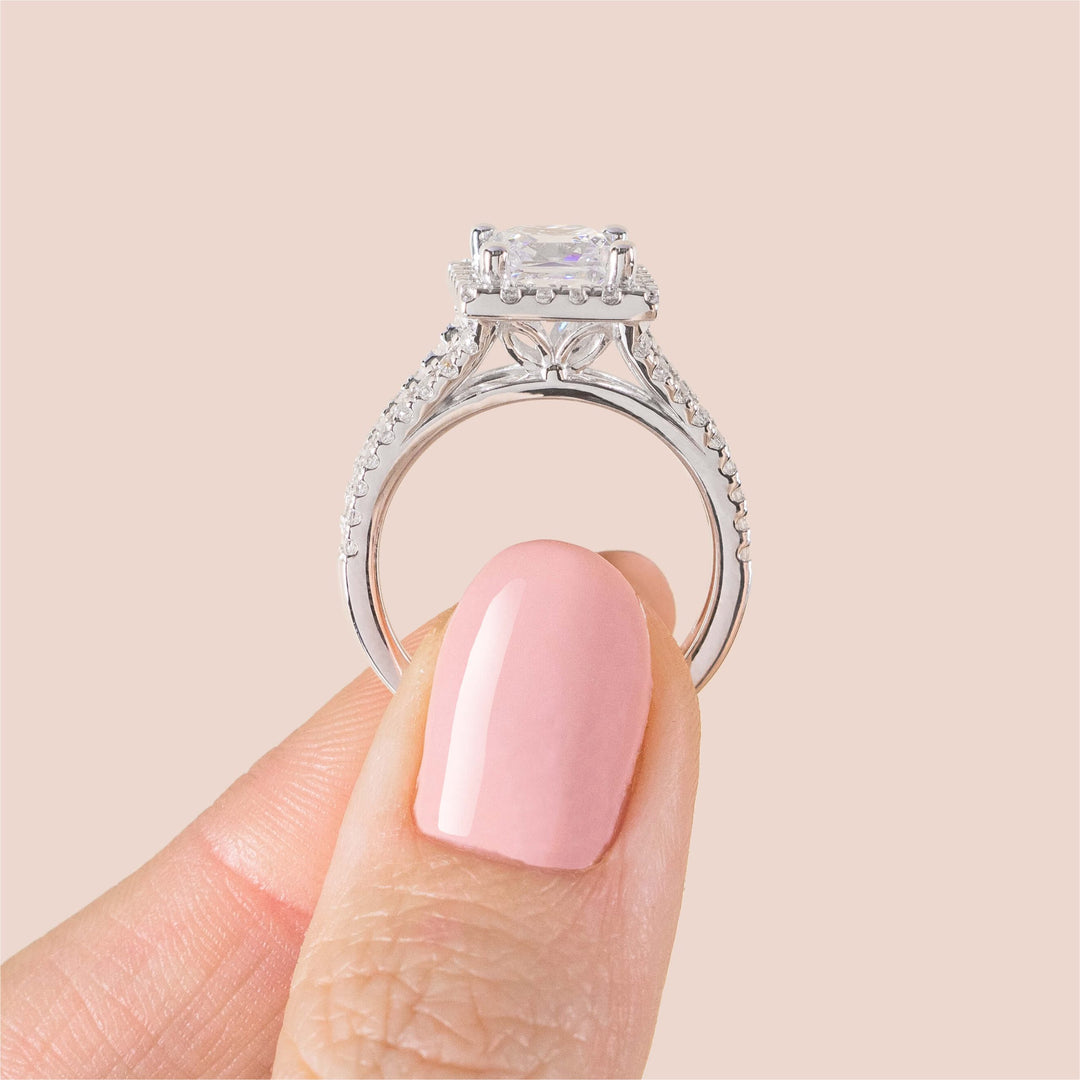 VARA PRINCESS CUT MOISSANITE ENGAGEMENT RING