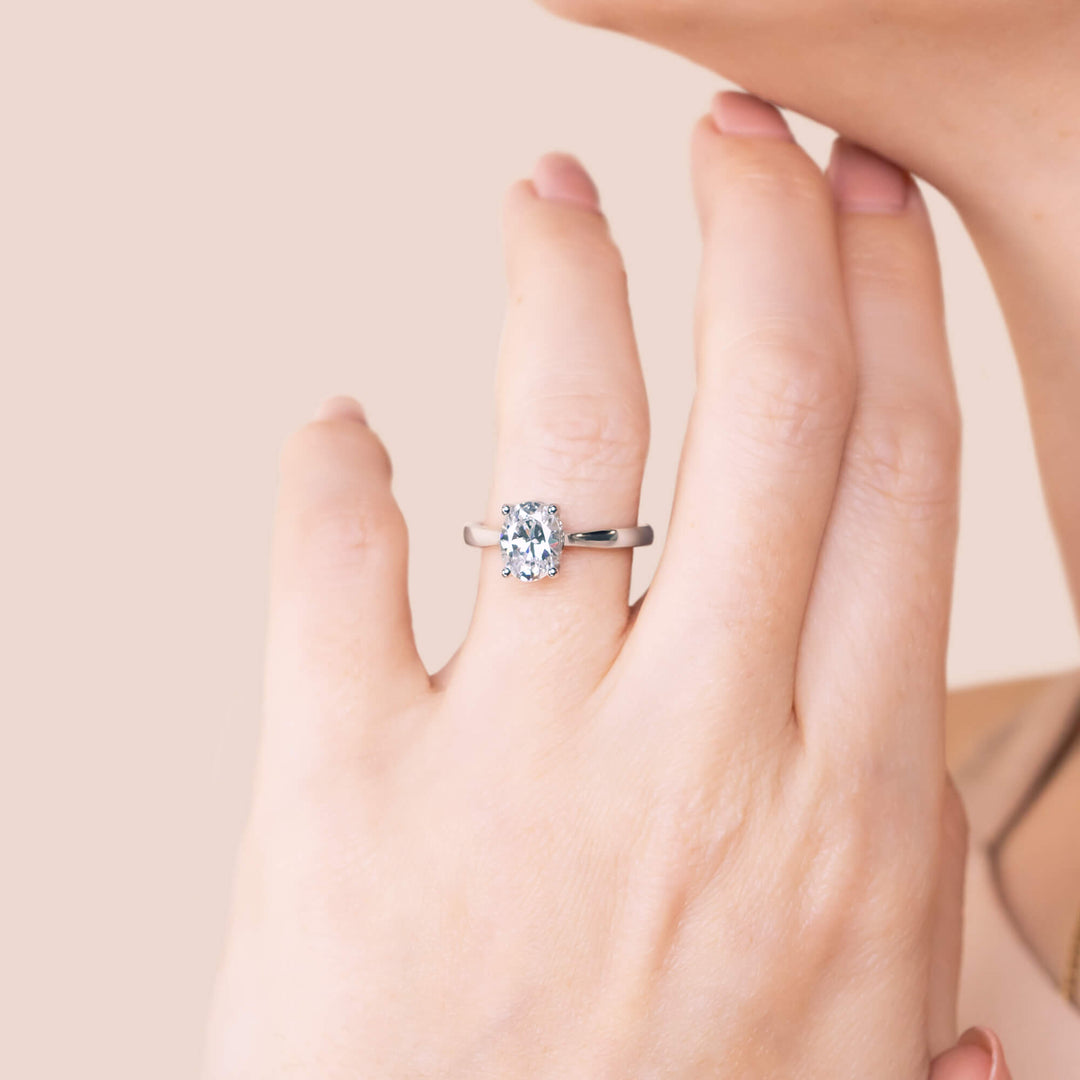 HERO OVAL CUT MOISSANITE ENGAGEMENT RING