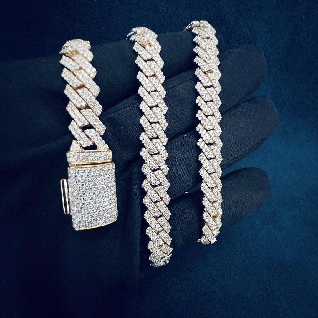 12MM VVS ROUND MOISSANITE DIAMOND CUBAN LINK CHAIN