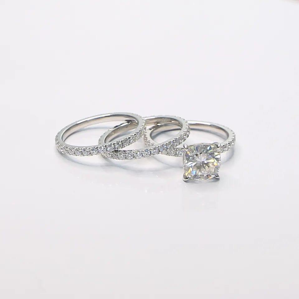 1CT CUSHION CUT MOISSANITE WEDDING RING WITH TWO STACKING BAND