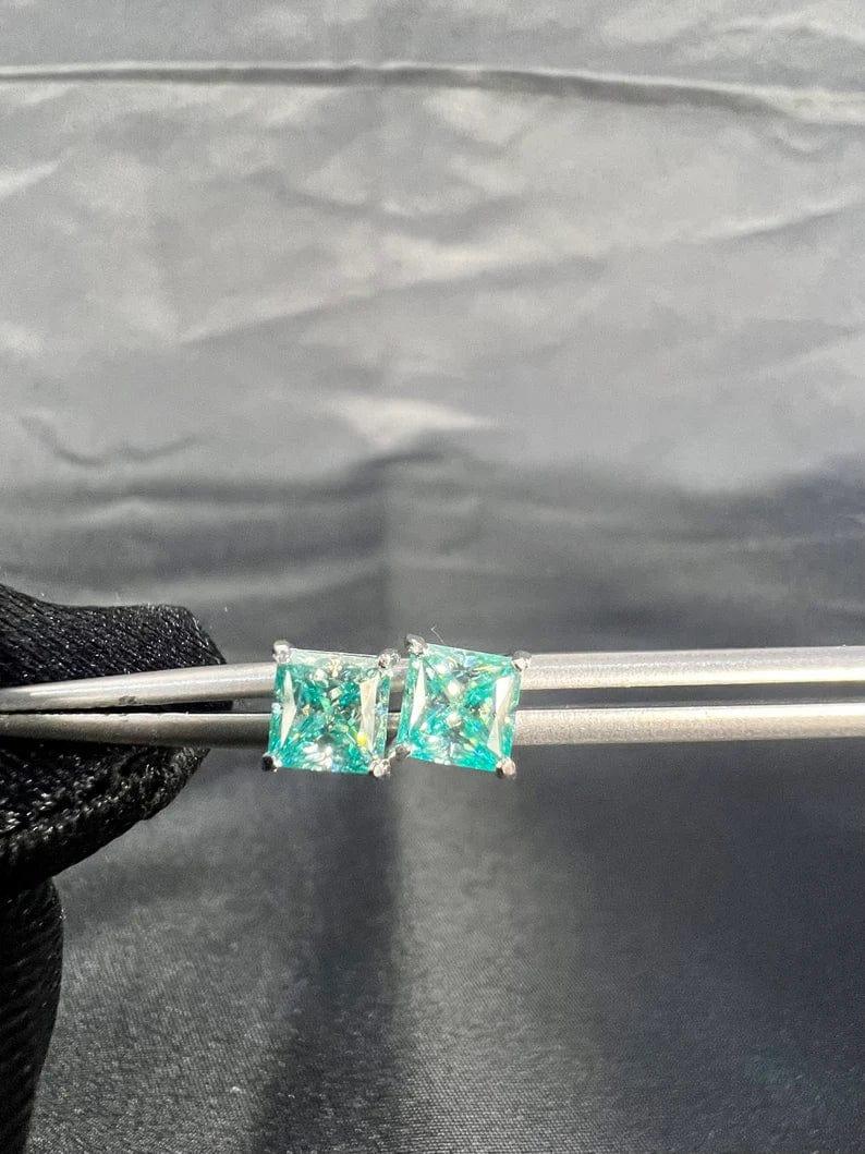 2.00 TCW PRINCESS CUT GREEN MOISSANITE STUD EARRING