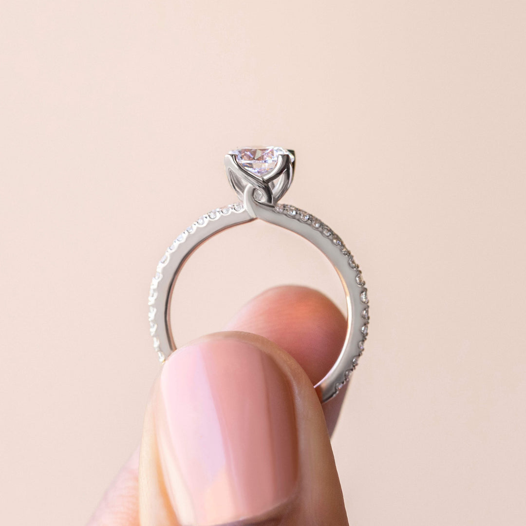 RAIA ROUND CUT MOISSANITE ENGAGEMENT RING