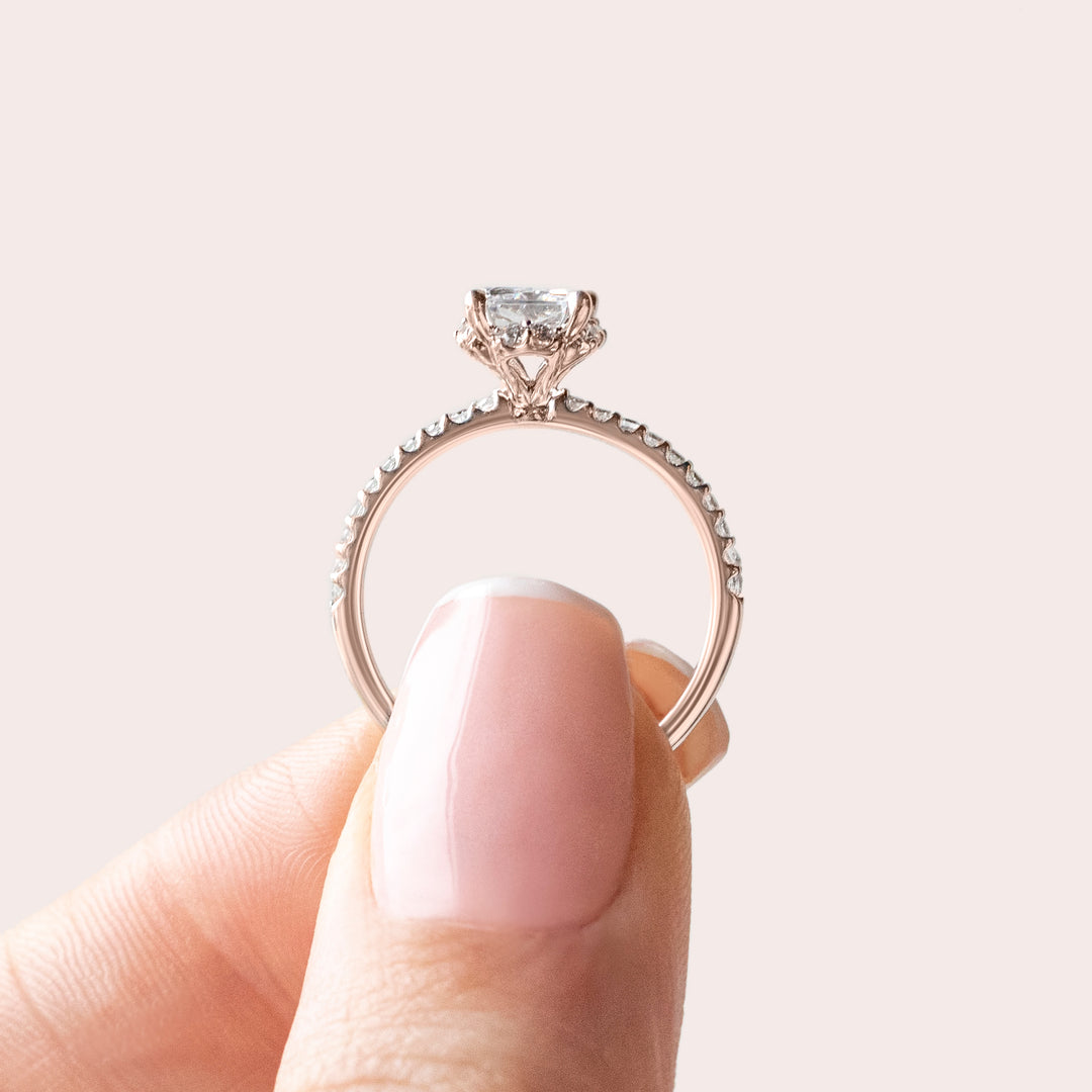 SORA RADIANT CUT MOISSANITE ENGAGEMENT RING