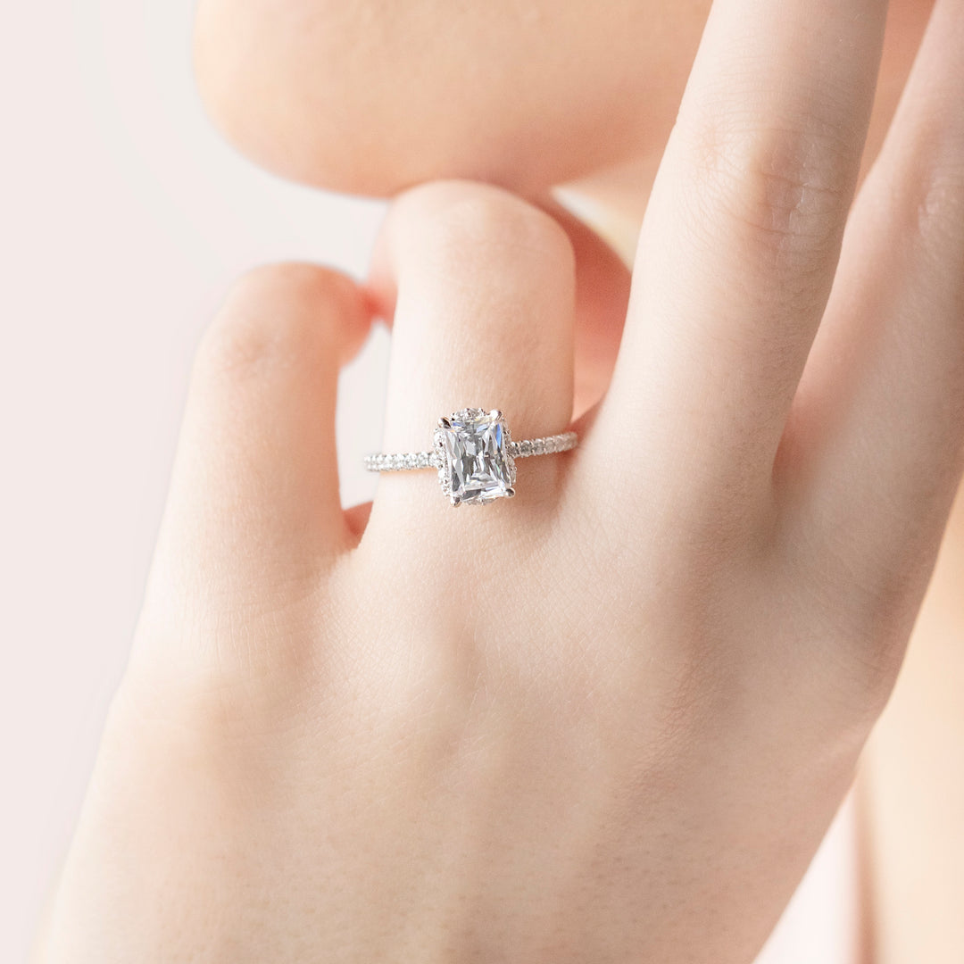 SORA RADIANT CUT MOISSANITE ENGAGEMENT RING