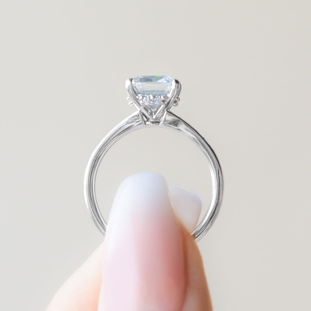 IRIS ROUND CUT MOISSANITE ENGAGEMENT RING