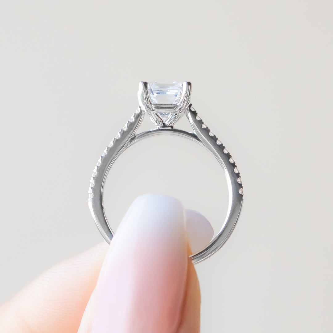 SONE ASSCHER CUT MOISSANITE ENGAGEMENT RING