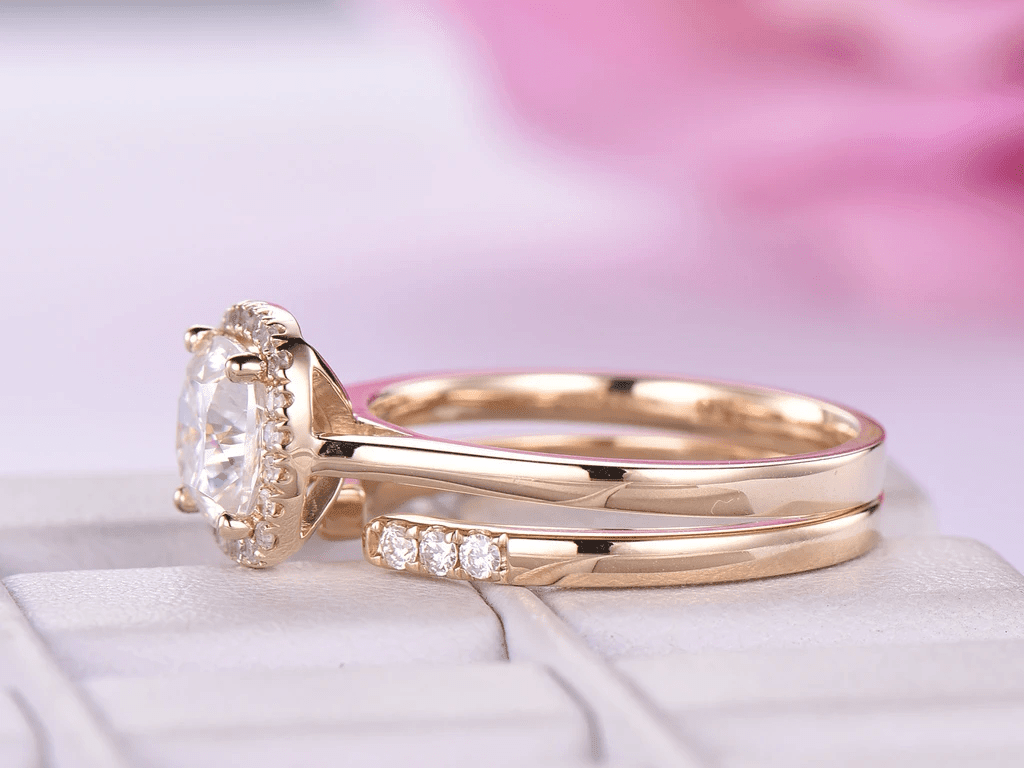 2CT CUSHION MOISSANITE RING SETS WITH OPEN-END DIAMOND BAND