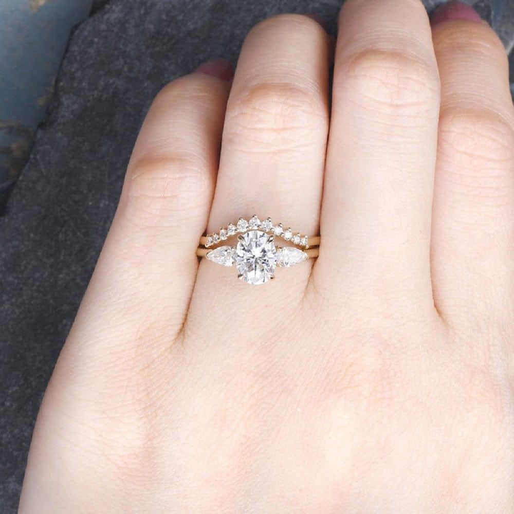 2CT OVAL CUT PEAR SHAPED THREE STONE MOISSANITE BRIDAL SET RING