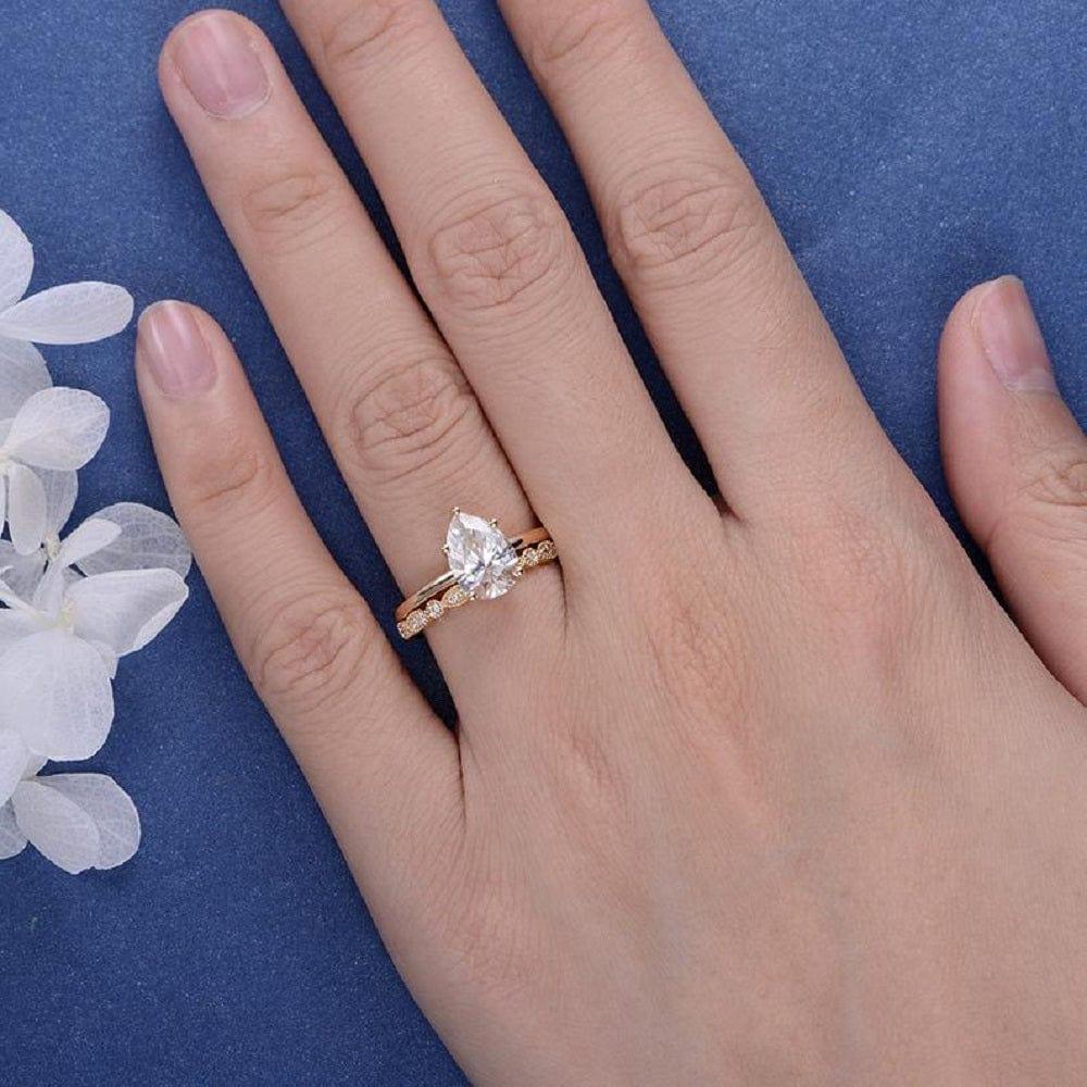 2CT PEAR SHAPED STACKING MINIMALIST YELLOW GOLD SOLITAIRE 2PCS MOISSANITE ENGAGEMENT RING