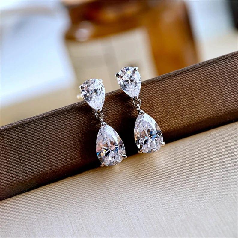 3.00 TCW PEAR CUT MOISSANITE DROP EARRING