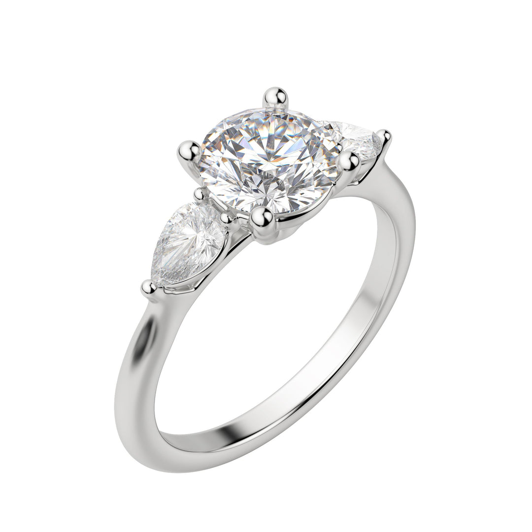 LILY CLASSIC ROUND CUT MOISSANITE ENGAGEMENT RING