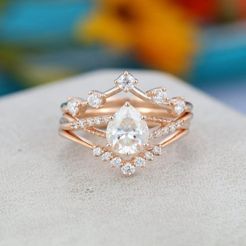 3PCS PEAR CUT ROSE GOLD WEDDING BRIDAL MOISSANITE ENGAGEMENT RING SET WITH MATCHING BAND