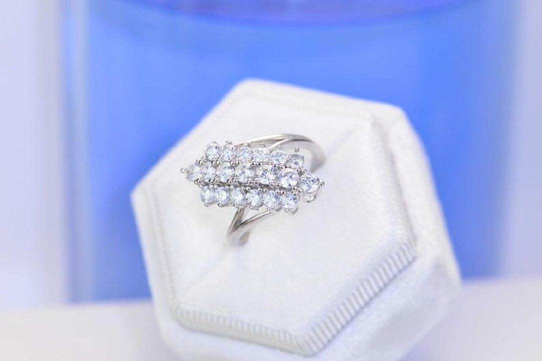 COCKTAIL BRIDAL STATEMENT MOISSANITE CLUSTER PRIMISE RING ANNIVERSARY GIFT