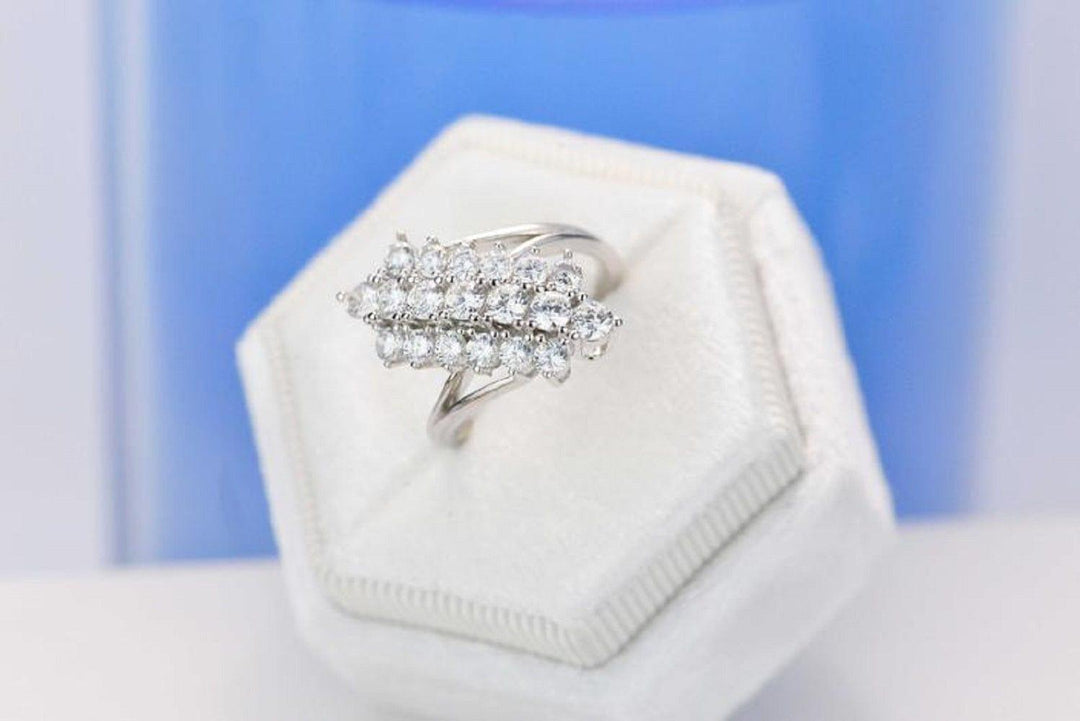 COCKTAIL BRIDAL STATEMENT MOISSANITE CLUSTER PRIMISE RING ANNIVERSARY GIFT