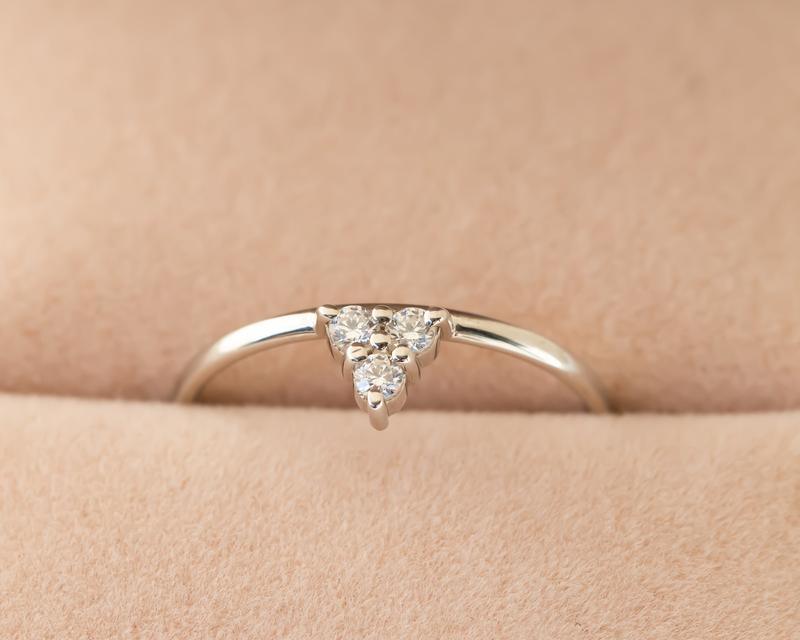 DELICATE TRIANGLE THREE STONE MOISSANITE ANNIVERSARY RING BAND FOR GIFT