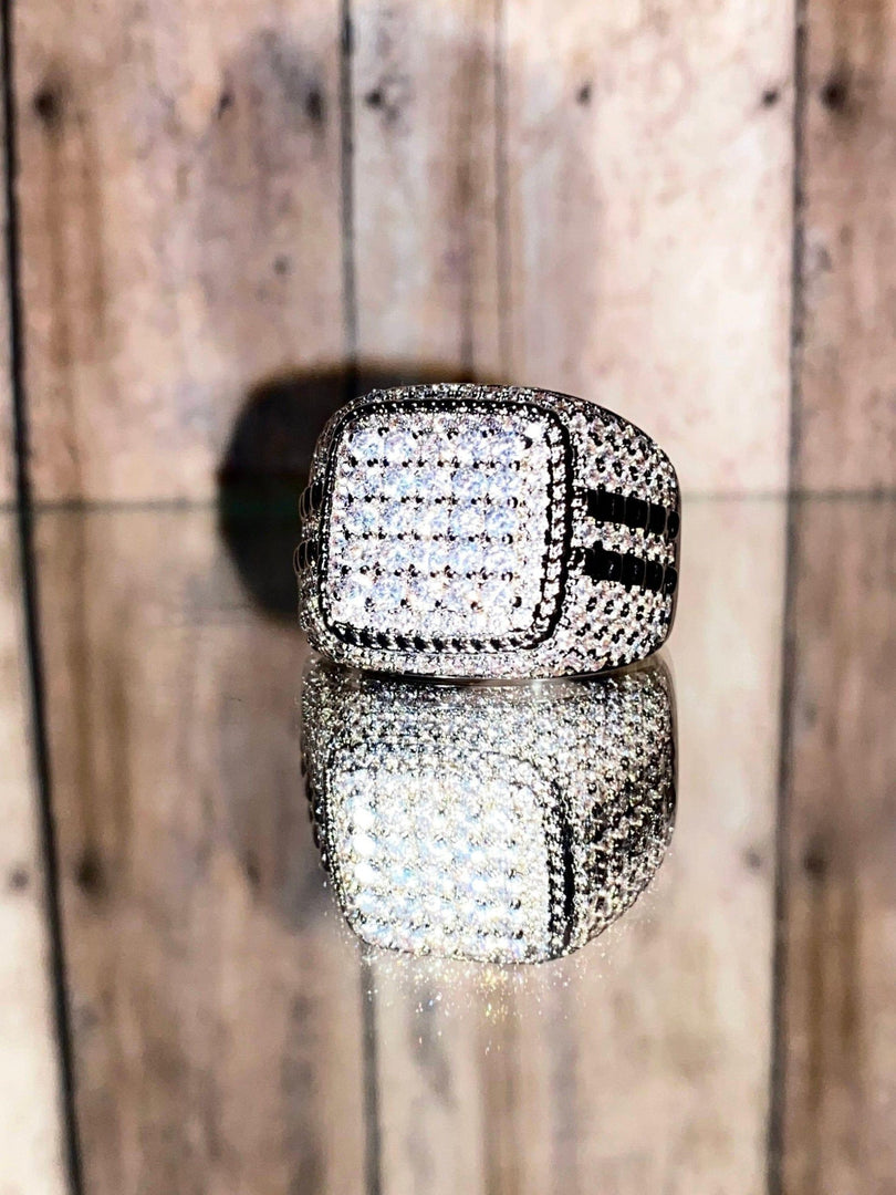 FULL ICE OUT MOISSANITE DIAMOND REAL VVS MEN’S CUSTOM HIP HOP DESIGNER BIG RING