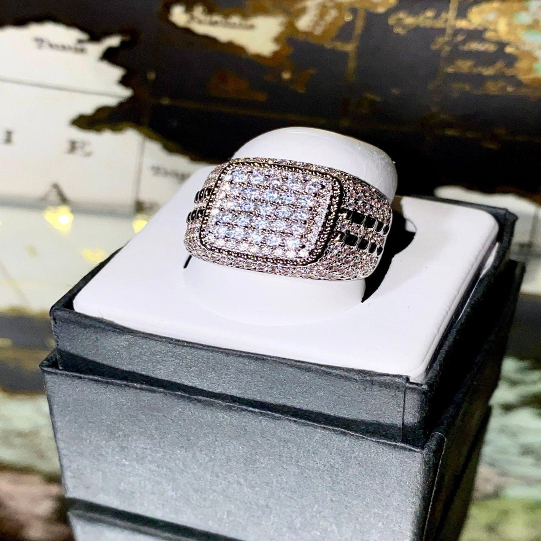 FULL ICE OUT MOISSANITE DIAMOND REAL VVS MEN’S CUSTOM HIP HOP DESIGNER BIG RING