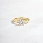 Load image into Gallery viewer, gold round diamond wedding ring