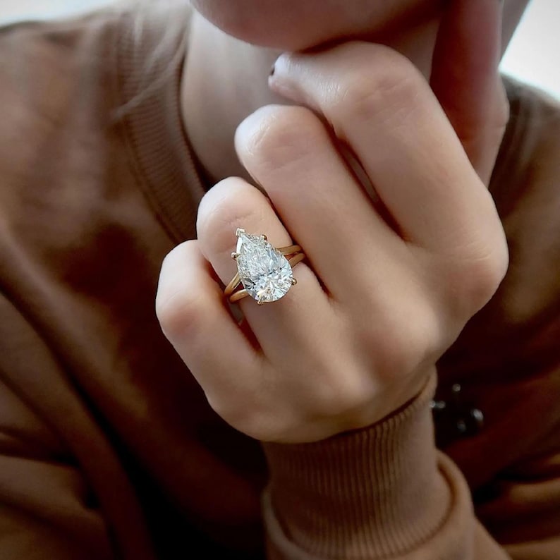 Big Size Diamond Statement Ring 18k Solid Gold Moissanite Pear Cut Split Shank Ring, Party ring image 4