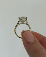 Load image into Gallery viewer, 5 Carat Big Round Moissanite Ring 925 Silver image 3