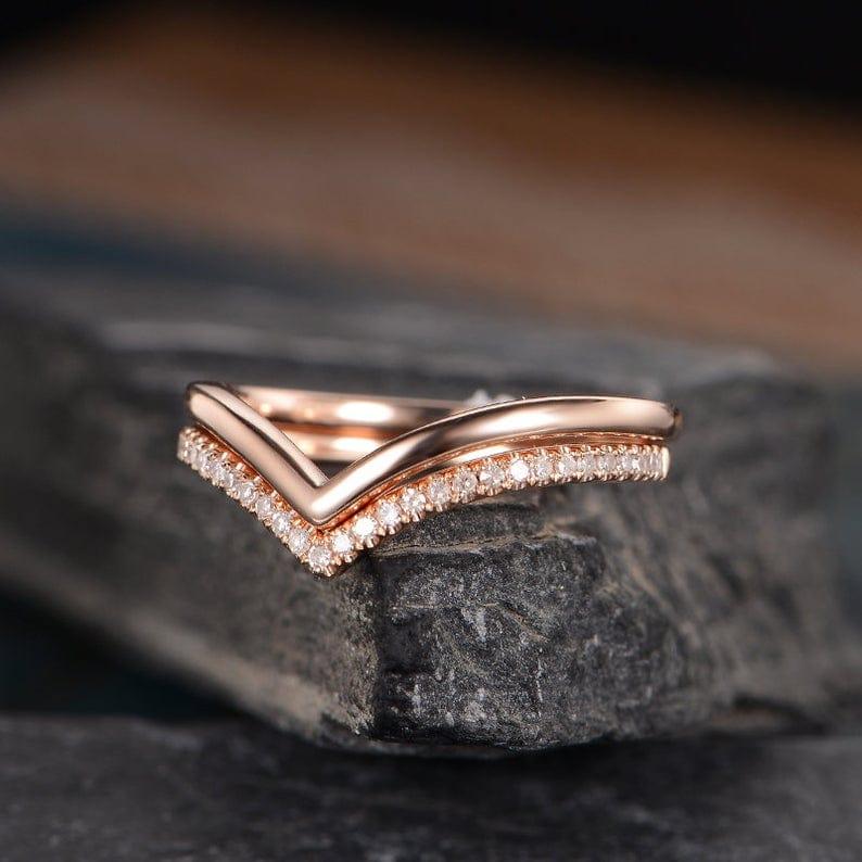 ROSE GOLD V SHAPE CURVED CHEVRON 2PC MATCHING MOISSANITE PROMISE WEDDING BAND